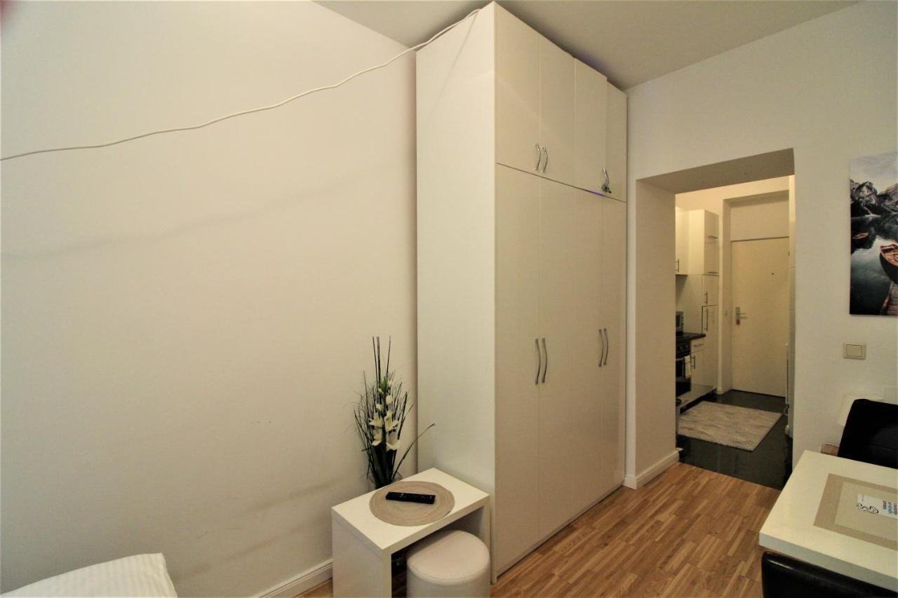 Small Studio Close To City Center Bécs Kültér fotó