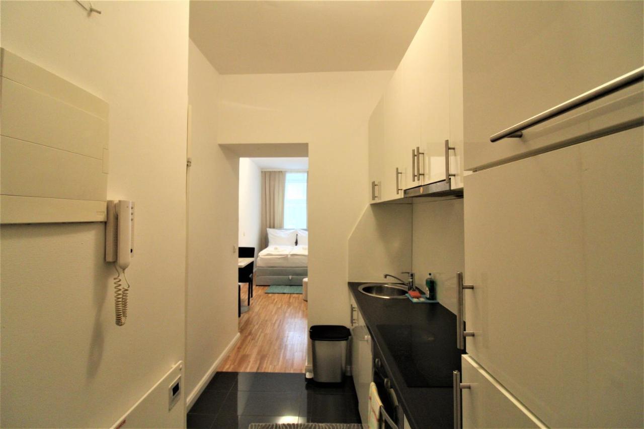 Small Studio Close To City Center Bécs Kültér fotó