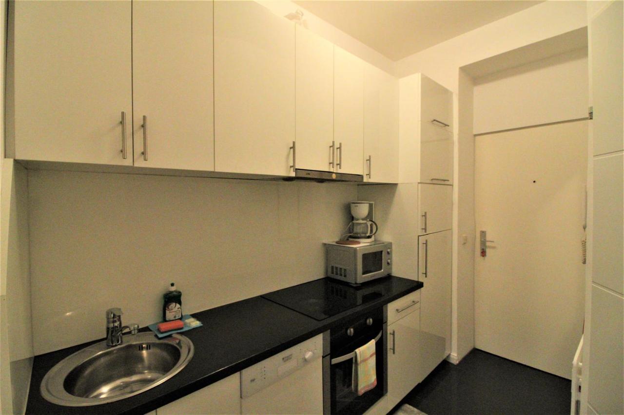 Small Studio Close To City Center Bécs Kültér fotó