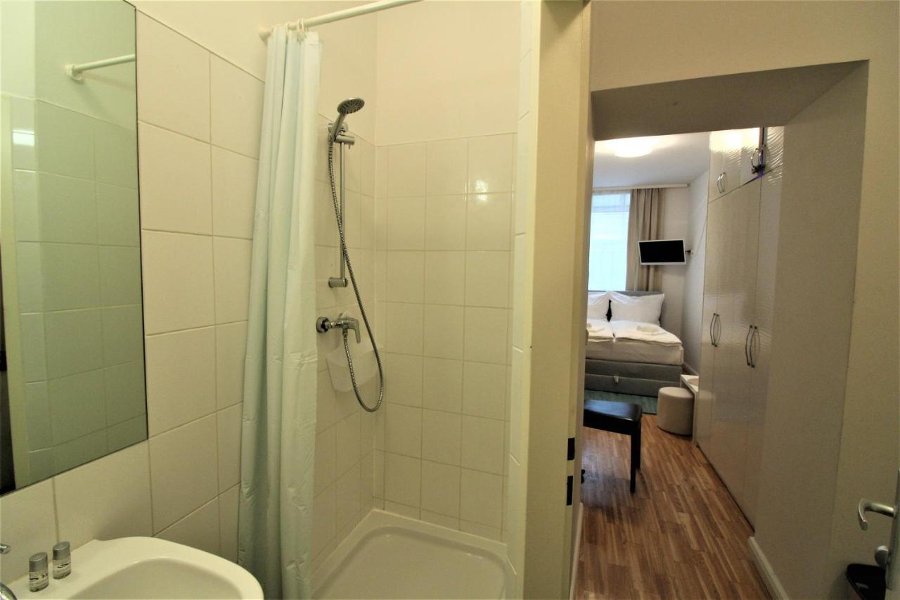 Small Studio Close To City Center Bécs Kültér fotó